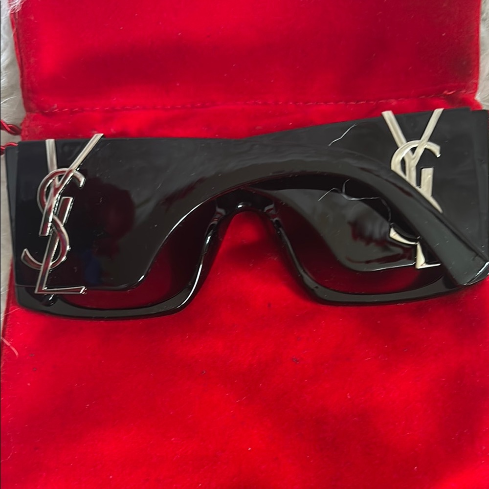 Luxury Black Rectangular Sunglasses - image 3